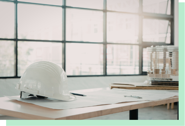 監修体制を示す資料・デスクのイメージ